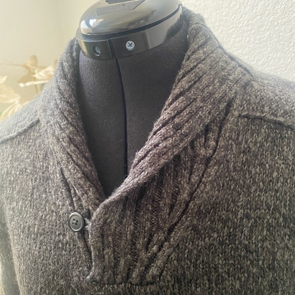 Northwest Territory Grey Sweater - Men's Medium - Picture 10 of 10
